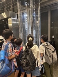 おもしろそうなものが科学技術館にはたくさんありました。