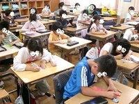 短冊に願い事を書きます。