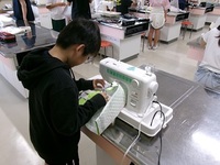 丁寧に作業を進めます。